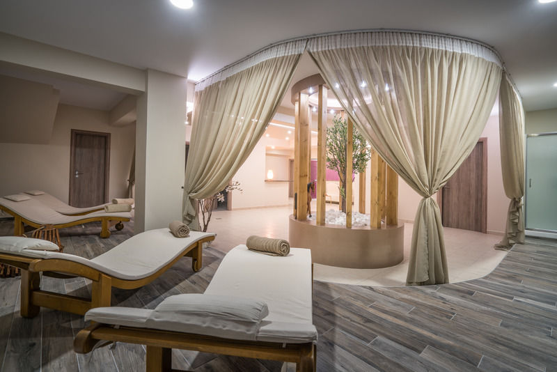 Park Hotel & Spa 蒂锡利维 外观 照片