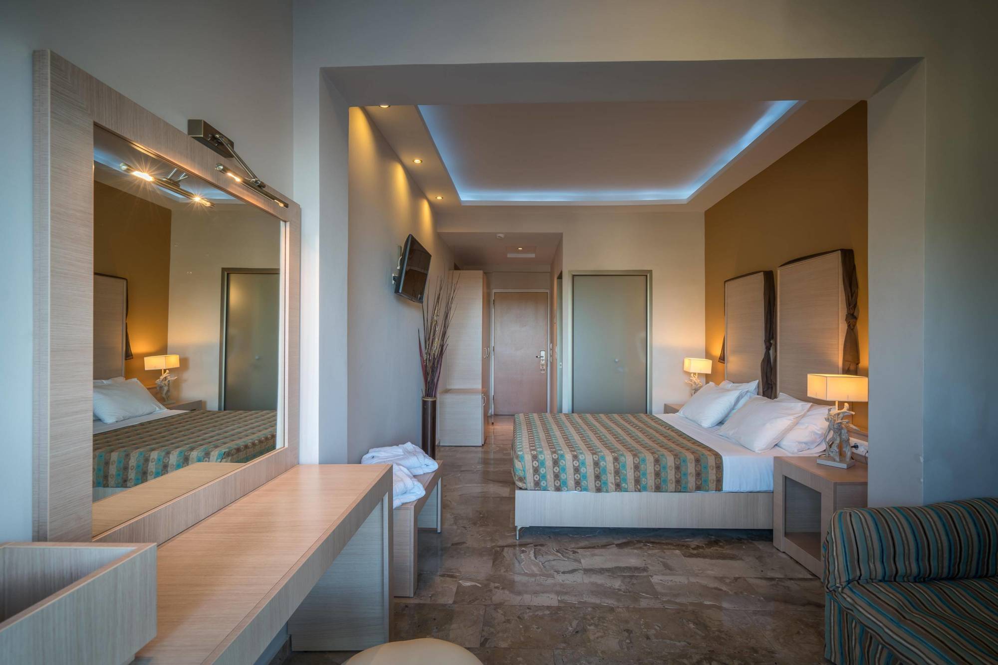 Park Hotel & Spa 蒂锡利维 外观 照片